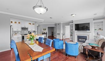 191 SOMERVELLE St 205, Alexandria, VA 22304