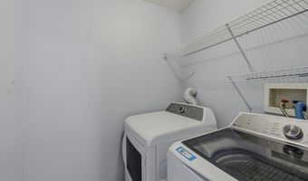 2 MARINA Dr, Bayonne, NJ 07002