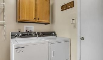 305 Arbor Glen Dr, Ballwin, MO 63021