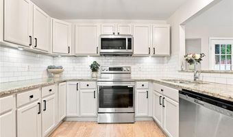 5527 Bridge Pointe Dr, Alpharetta, GA 30005