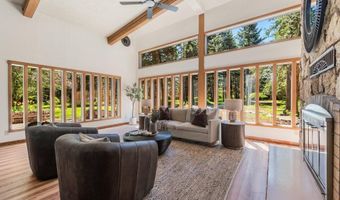 8473 E Apache Trl, Athol, ID 83801