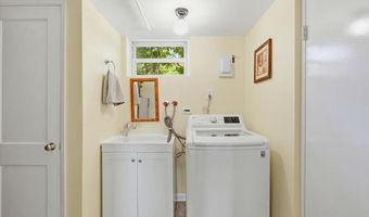 4703 EXETER St, Annandale, VA 22003