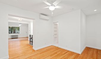 16 E LINDEN St, Alexandria, VA 22301