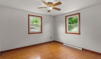 11 Red Robin Rd, Cranston, RI 02920