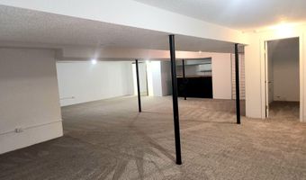 1660 Pond Shore Dr, Ann Arbor, MI 48108