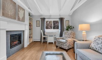 55 Drift Rd, Belford, NJ 07718