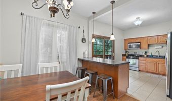 823 Willow Hollow Ct, Amherst, OH 44001