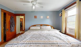 184 Whitney St, Auburn, ME 04210