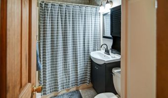 3909 Hynek Rd, Madison, WI 53714