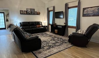 321 3rd Ave E, Albia, IA 52531