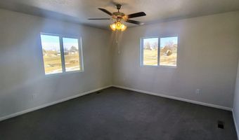833 Ridgeview St, Belle Fourche, SD 57717
