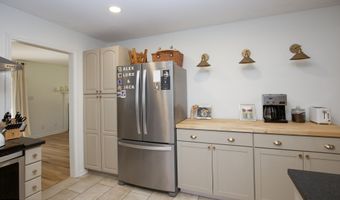 1000 Robinwood Rd, Aberdeen, NC 28315