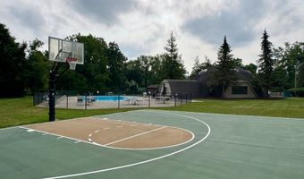 223 Cherokee Rd, Andover, NJ 07848