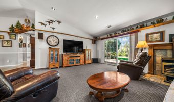 16770 Scout Ave, Anderson, CA 96007