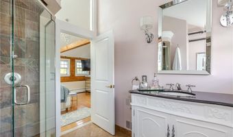 40 Web Ave 18, North Kingstown, RI 02852