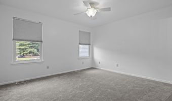 33 BARK HOLLOW Ln, Horsham, PA 19044