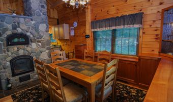 123 Richards Ln, Abbot, ME 04406