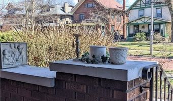 30 Casterton Ave N, Akron, OH 44303