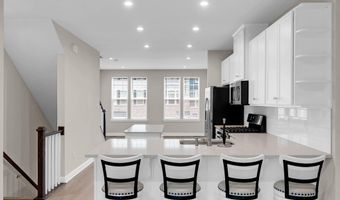 9 Halifax Rd, Bayville, NJ 08721