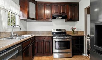 1010 69th St, Los Angeles, CA 90044