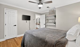 4044 Mindanao St, Bay St. Louis, MS 39520