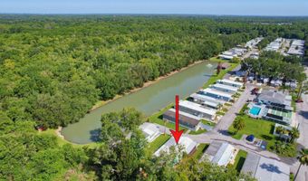 56 Leisure Dr, Auburndale, FL 33823