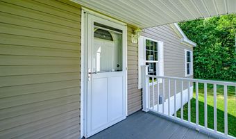 3 Windsor Dr, Alfred, ME 04002