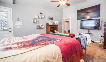 17993 Mondamon Rd, Apple Valley, CA 92307