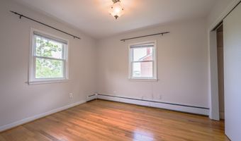21- A W TAYLOR RUN Pkwy W, Alexandria, VA 22314