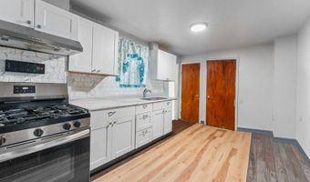 67 Elm St, Andover, NJ 07801