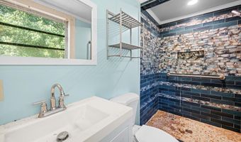 414 S Hutchinson Ave, Adel, GA 31620