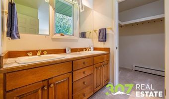 714 Meadow Ln Ave, Cody, WY 82414