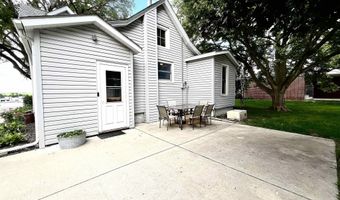 1311 E 7th St, Atlantic, IA 50022