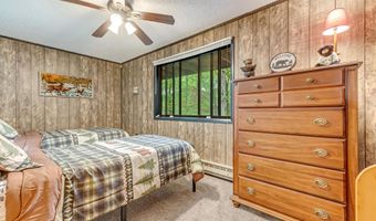 11 Carmen Gln, Albrightsville, PA 18210