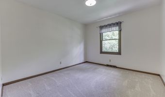 6843 Glacier Dr, Indianapolis, IN 46217