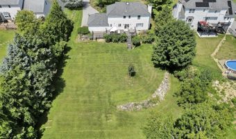 12 E Gate Dr, Alloway, NJ 07418