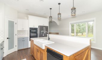 707 Fairington Way, Alexandria, IN 46001