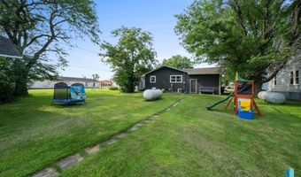 611 E 3Rd St St, Bridgewater, SD 57319