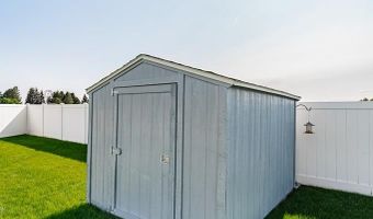 3696 E Silverwood Cir, Ammon, ID 83406
