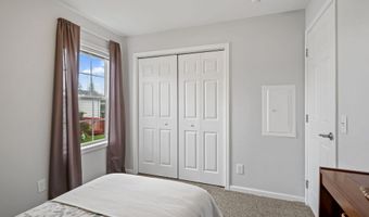 53 Greenlawn Dr, Danbury, CT 06810