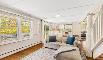 7 Cowsill Ln 1, Newport, RI 02840