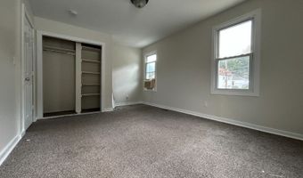 135 W Chrystal St, Andover, NJ 07801