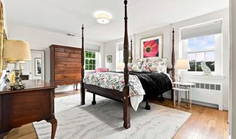 49 W SKIPPACK Pike, Ambler, PA 19002