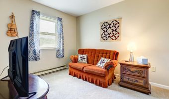 222 MILLER Rd, Akron, PA 17501