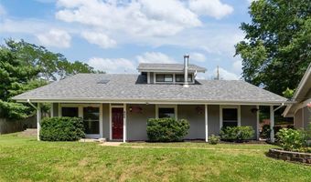 404 Applestone Dr, Ballwin, MO 63021