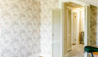165 Sowams Rd, Barrington, RI 02806