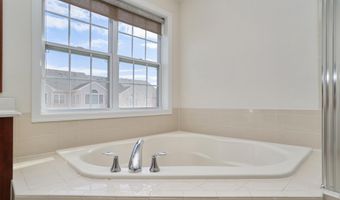 23270 HANWORTH St, Ashburn, VA 20148