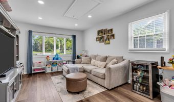 511 Line Rd, Aberdeen, NJ 07747