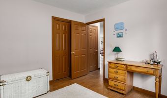 9740 Sergeant Holden Ln, Athens, AL 35614