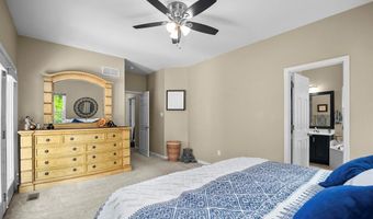 1136 New Ballwin Oaks Dr, Ballwin, MO 63021
